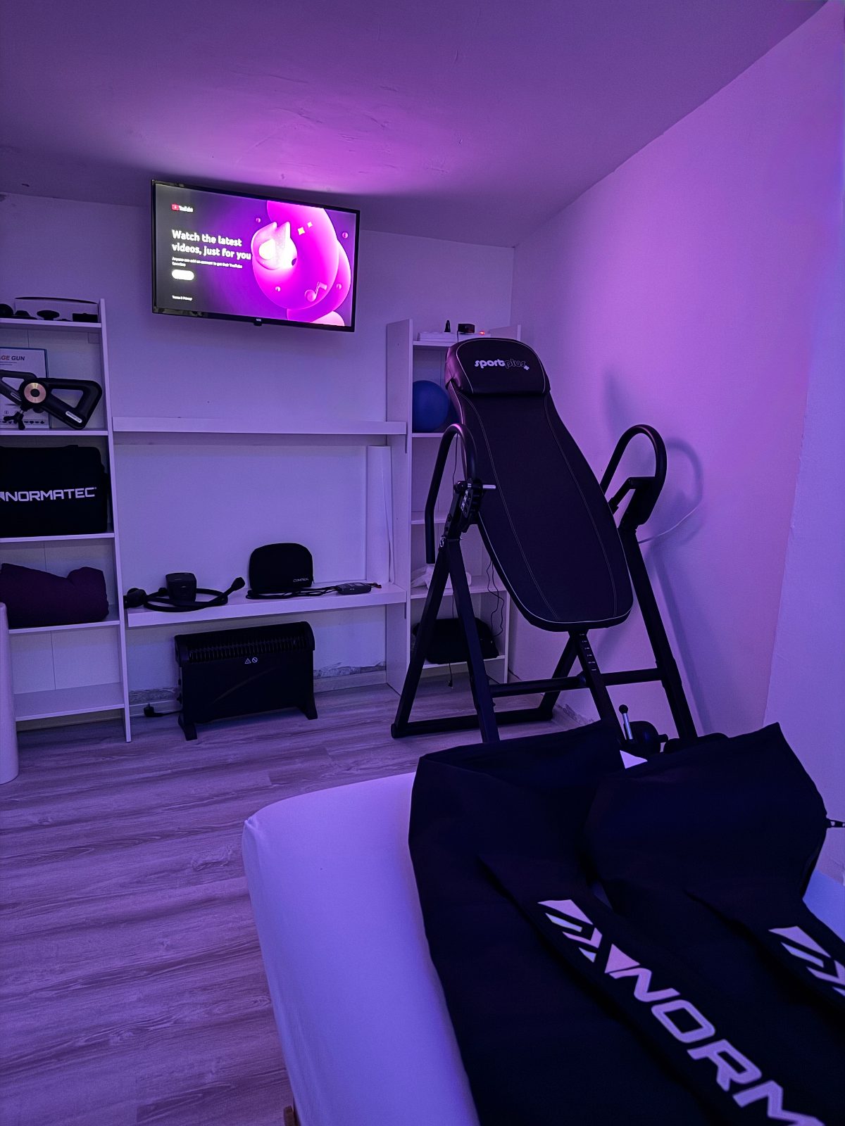 Soba za oporavak sa inverzionim stolom
